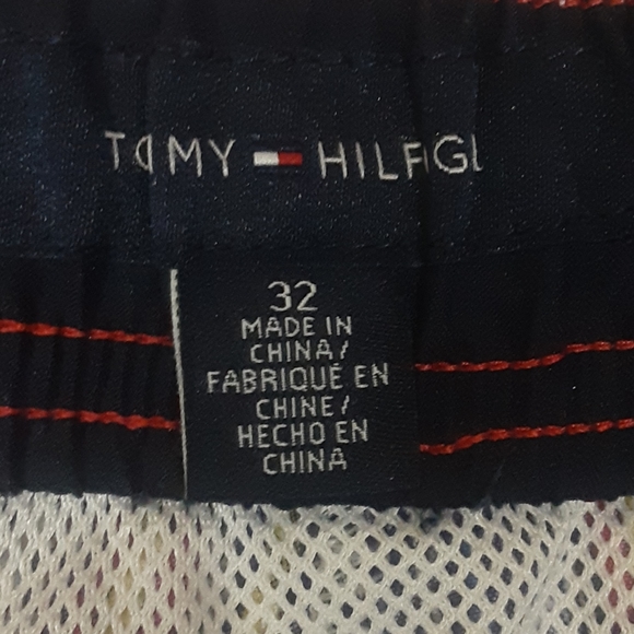 TOMMY HILFIGER Mens plaid board shorts size 32 - Picture 3 of 9